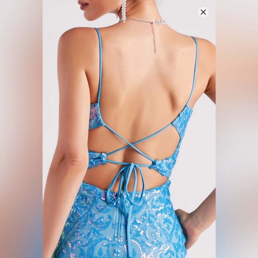 ✨🩵Windsor Sky Blue Sequin Mini Dress 🩵✨ - Picture 3 of 11